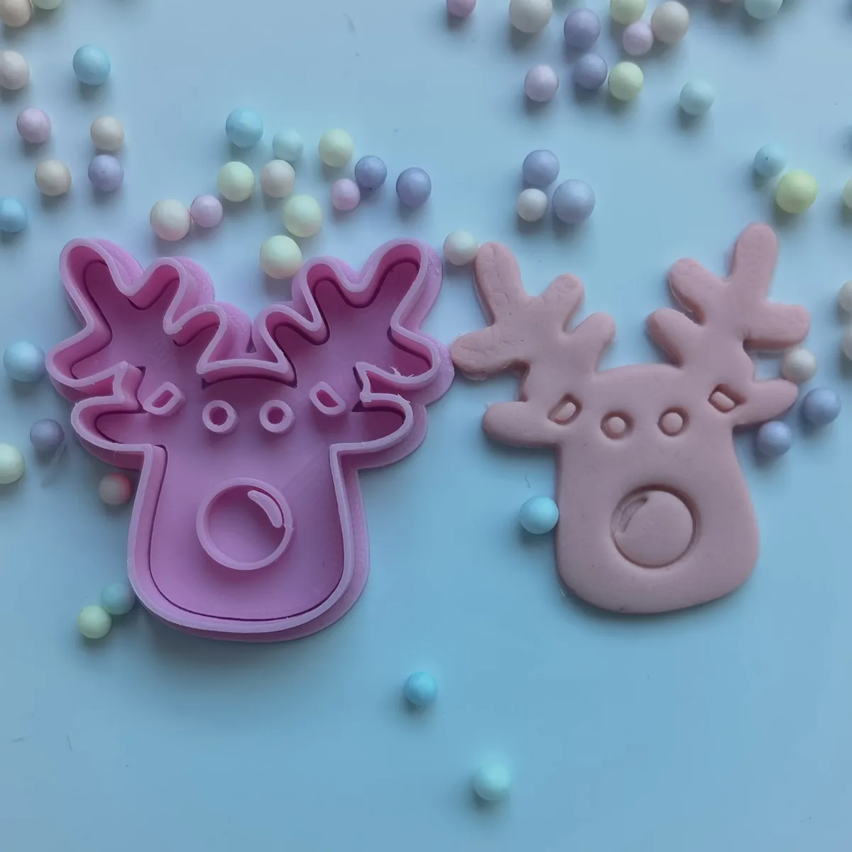 

Merry Christmas Cartoon Deer Head Cookie Stamp PLA Mold Custom Stamps Relief 3D Stereoscopic Pattern Baking Decoration
