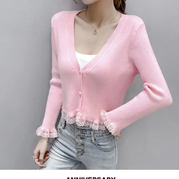 

Lace stitching cardigan women's foreign style sweater for autumn and winter wear new long-sleeved knitted jacket short