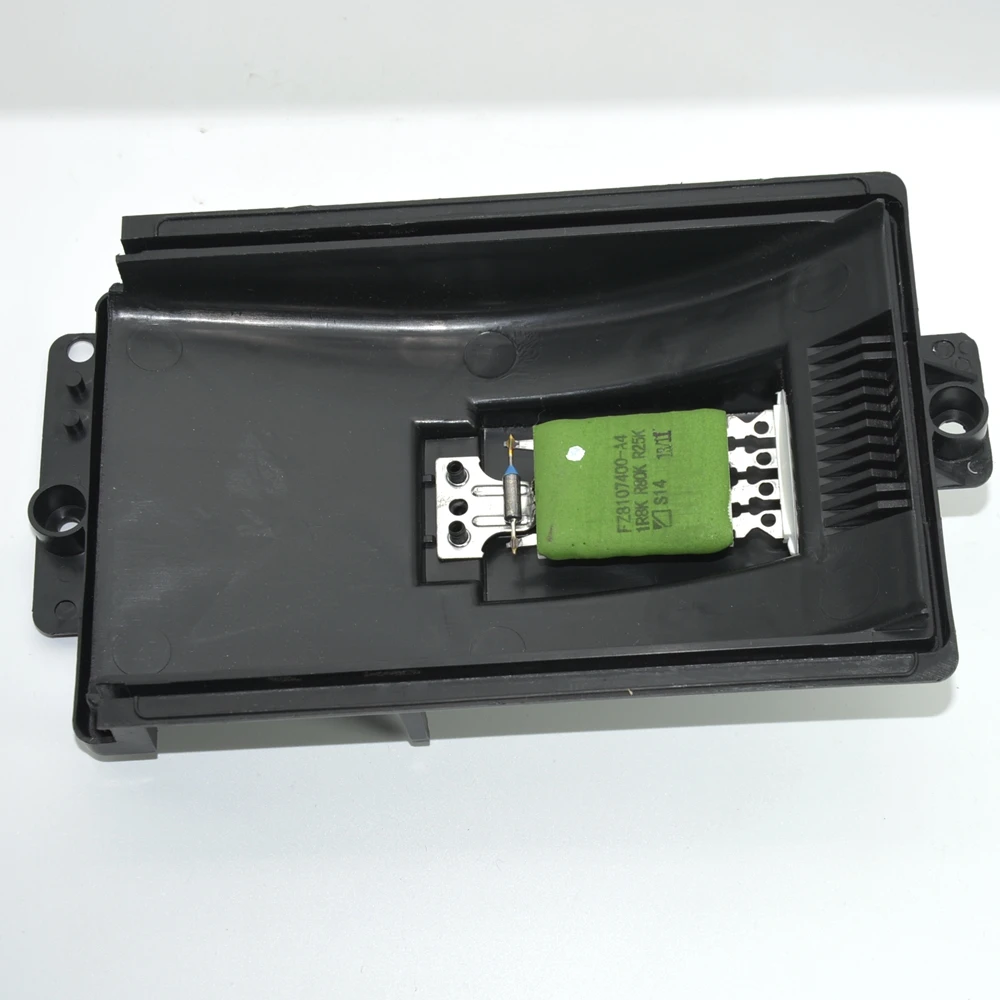 Резистор двигателя нагревателя OEM Bora/Golf/Lupo/New Beetle & Polo 1J0 819 022 1J0819022 RU 429 Новинка|oem