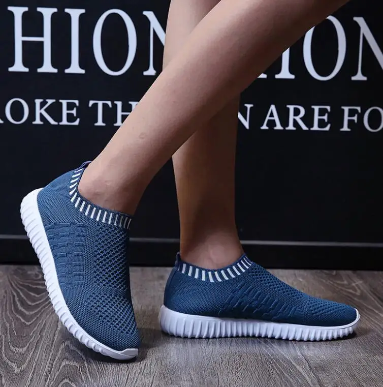 

Women Vulcanized Shoes High Quality Women Sneakers Slip On Flats Shoes Women Loafers Plus Size 42 Walking Flat