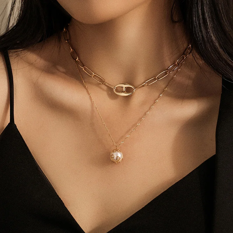

Pig Nose Pearl Necklaces for Women Friends Double Layer Wave Gold Chain Necklace Plated Carved Flower Pearls Choker Punk Jewelry
