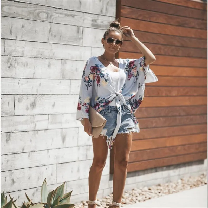 

2020 Explosion Models Autumn New Flower Print Long-sleeved V-neck Button Ladies Shirt Summer women's Blouse Plus Size Blusas