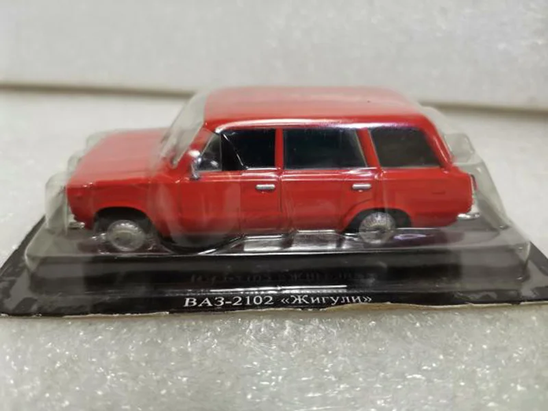 Модель 1/43 года для BA3 2102 в бывшем Советском Союзе классическая игрушка автомобиля
