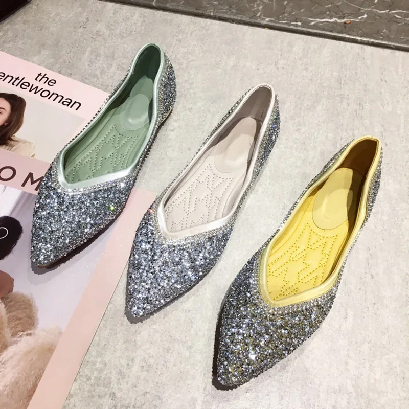 Модная блестящая обувь женская на плоской подошве повседневная без застежки