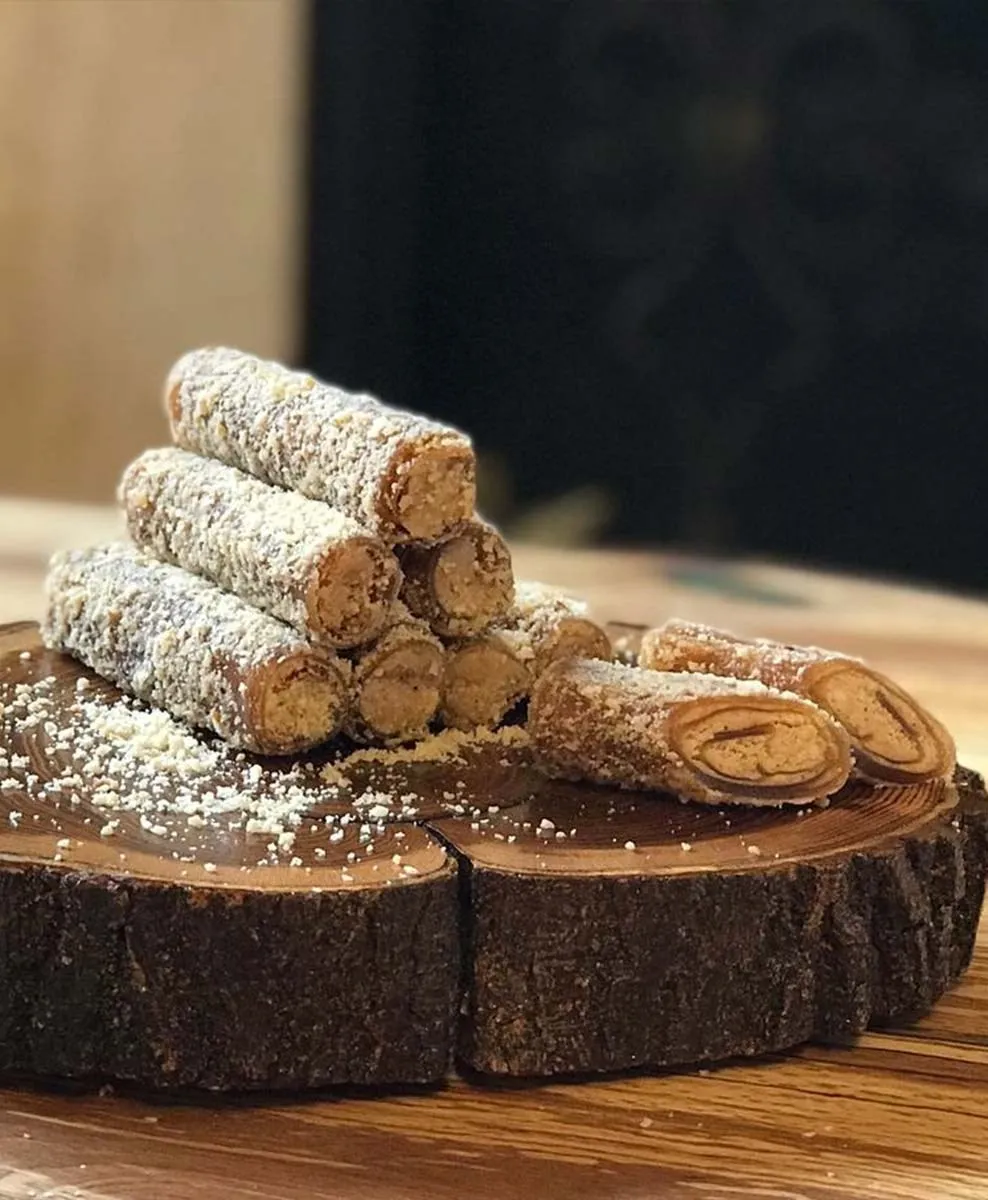 

Nut Particle Wrap Turkish delight dessert