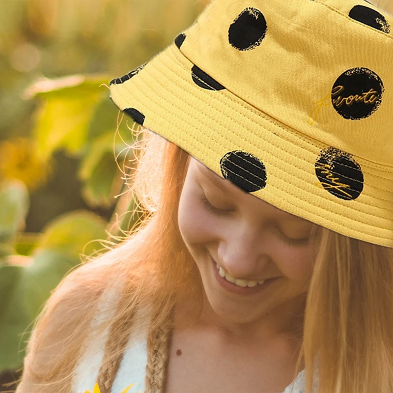 

2021 HOT Black Dots Print Bucket Hats Women Men Summer Fishman Hats Girls Travel Panama Sun hat Double-sided Wearing Cap