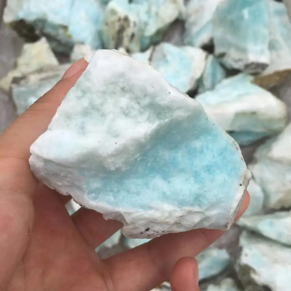 Натуральный сырой светло-синий содалит камень кварц кристалл грубый заживление