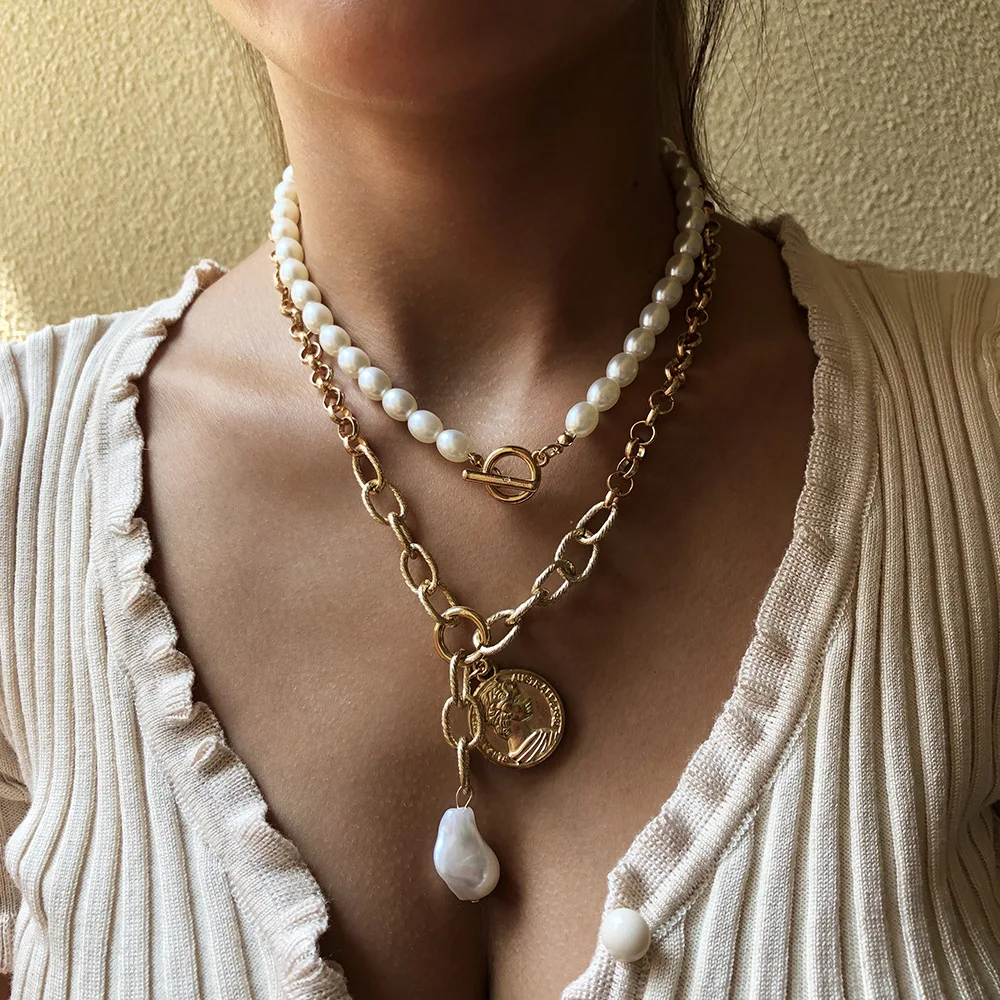 

KMVEXO 2020 New Vintage Baroque Pearl Pendant Necklaces Carved Coin Pearl Clavicle Chain Necklace For Women Toggle Punk Jewelry