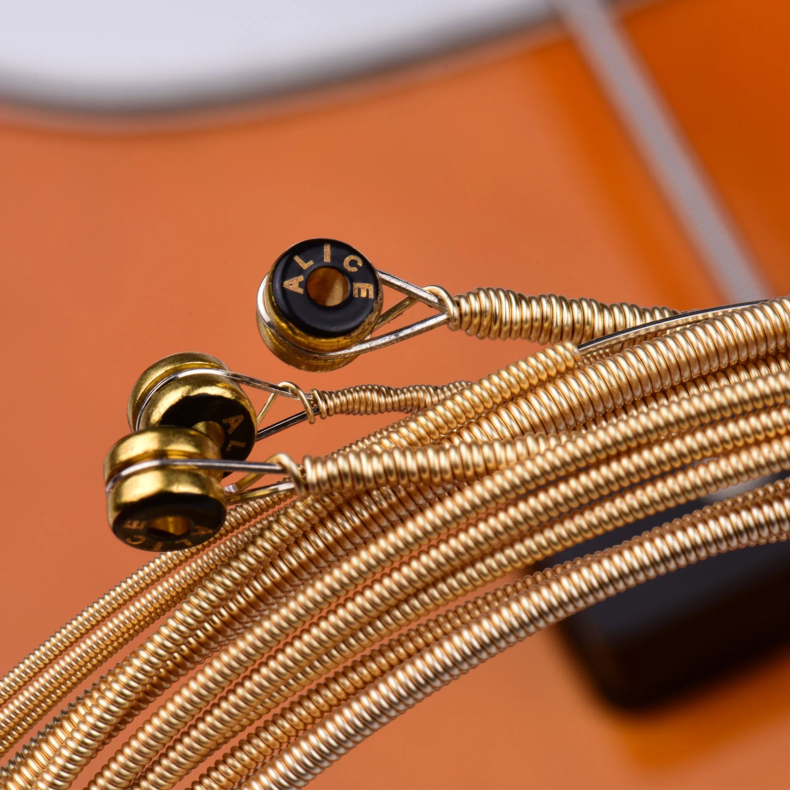 

Alice A647(4)-M Electric Bass Strings Hexagonal Core Bronze Iron Alloy Winding Strings for 4-String 22-24 Frets Electric Bass