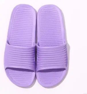 purple Новинка; женские летние Нескользящие Тапочки для ванной; женские домашние легкие сандалии и тапочки; мужские тапочки; сезон четыре года - Цвет: purple
