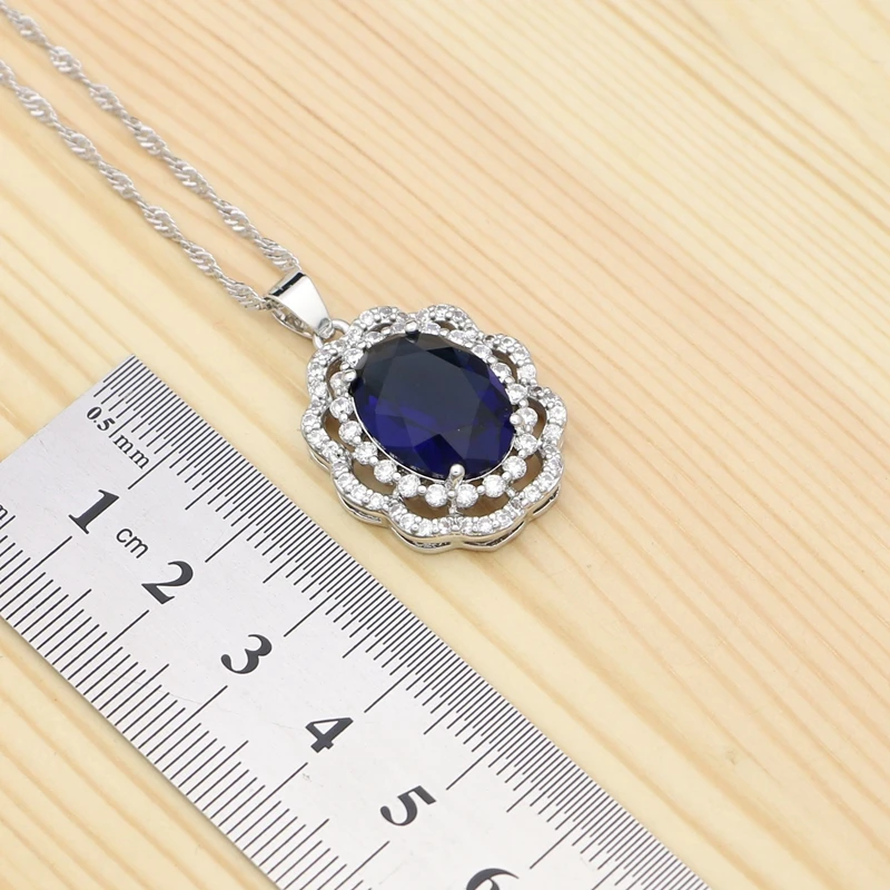 Женский ювелирный комплект из кольца браслета и сережек серебра 925 пробы |