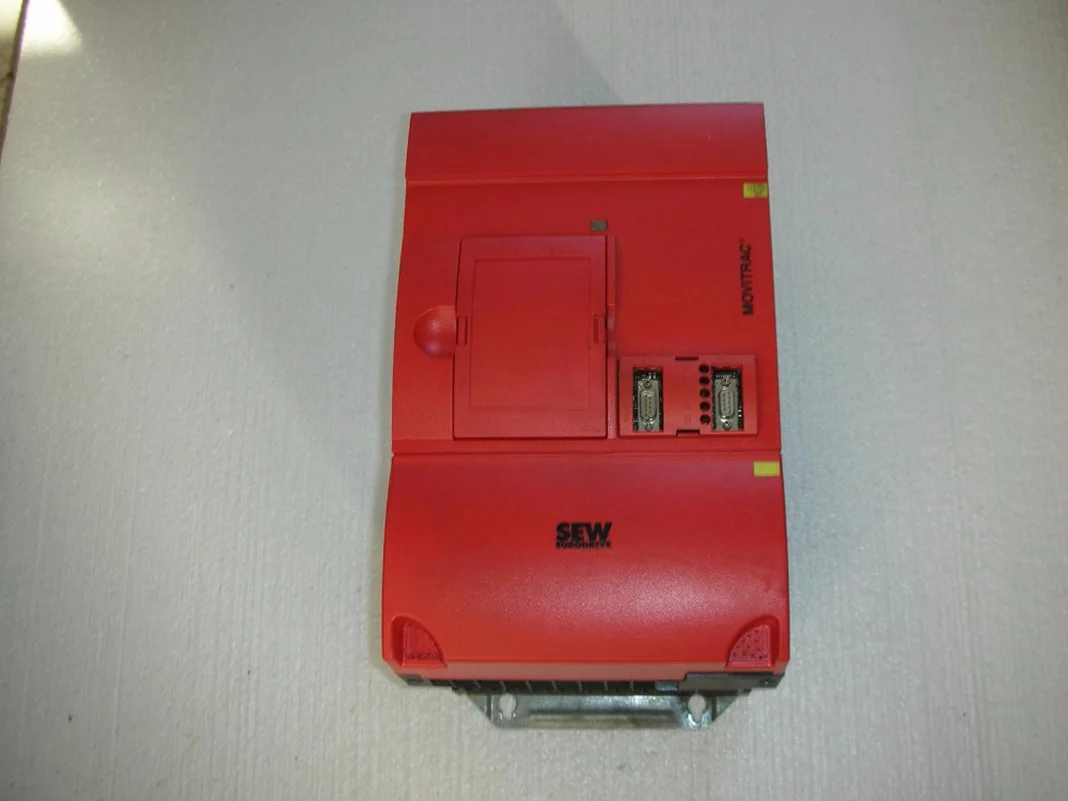 Используется преобразователь частоты 31C110-503-4-00 Sew Movitrac | Инструменты