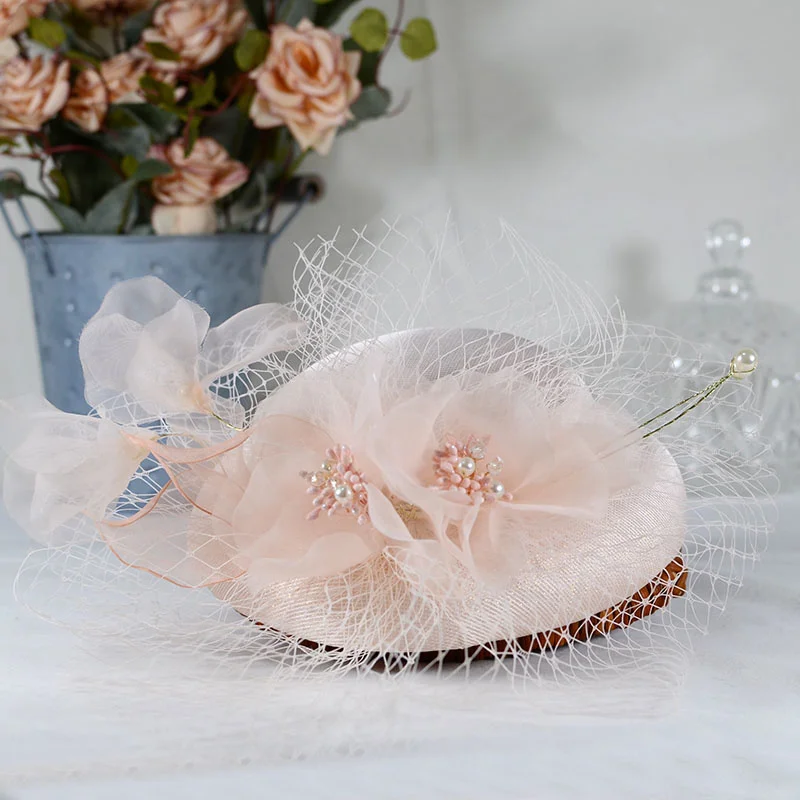 

Women Chic Fascinator Hat Cocktail Wedding Party Church Headpiece kentucky Headwear Feather Hair Accessories Sinamay Fascinators