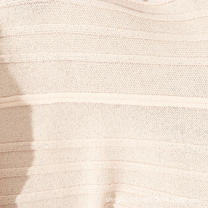 Женский трикотажный топ с треугольным вырезом cwe0104|Топы| |