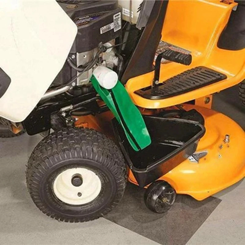 

2Pcs Flexible Draining Tool Foldable Car Oil Refueling Long Mouth Funnel Gasoline Oil Additive Motorcycle Farm Machine