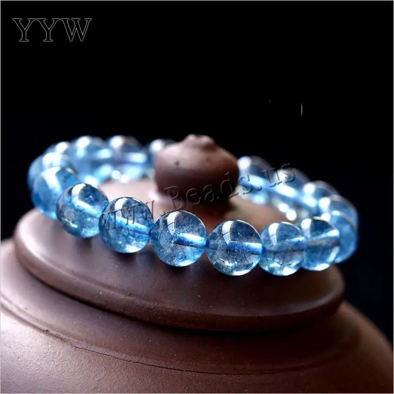 Женский браслет с кианитом круглый гладкий прозрачный эластичный синими