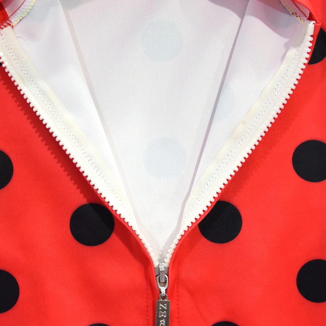 Одежда для девочек футболки с рисунком красного жука Моана длинными рукавами