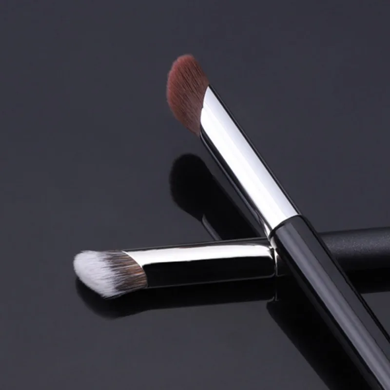 1 шт. угловая кисть для консилера кисти макияжа в форме большого пальца