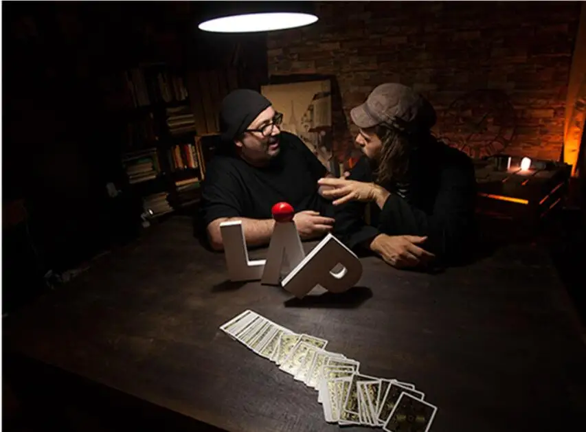 

LAP BY JUAN TAMARIZ AND DANI DAORTIZ - Magic trick, magic tricks (no props)