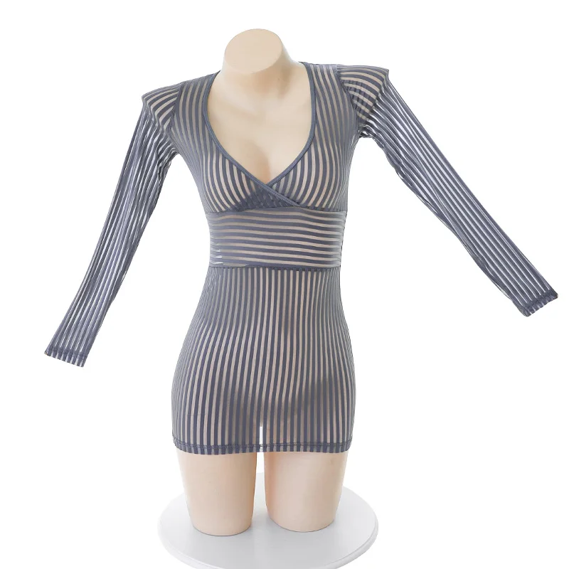Серое облегающее короткое платье с длинным рукавом обтягивающее сексуальное в