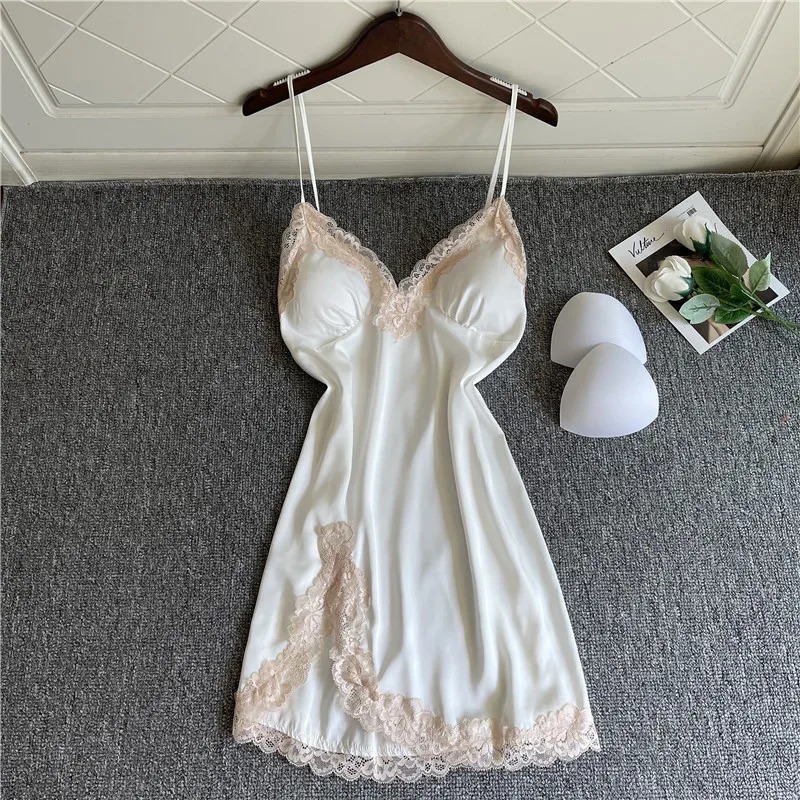 

Women's Sleep & Lounge