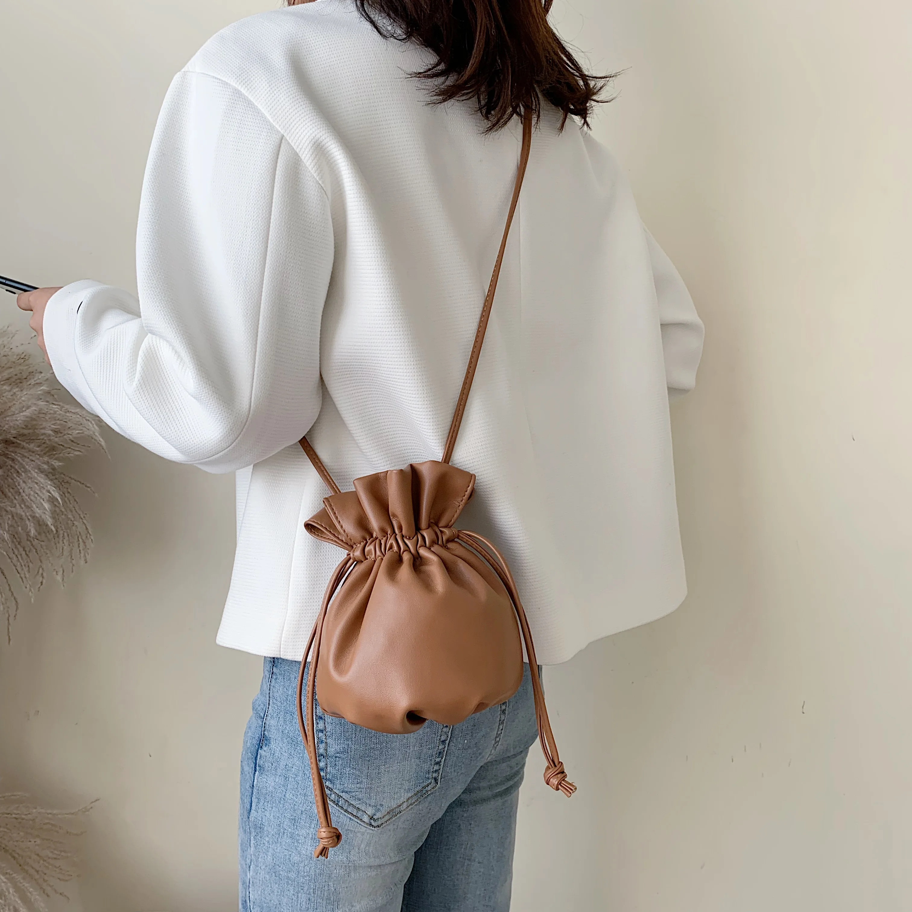 Модное ведро на шнурке Женский кошелек маленькая сумка-тоут с откидной крышкой