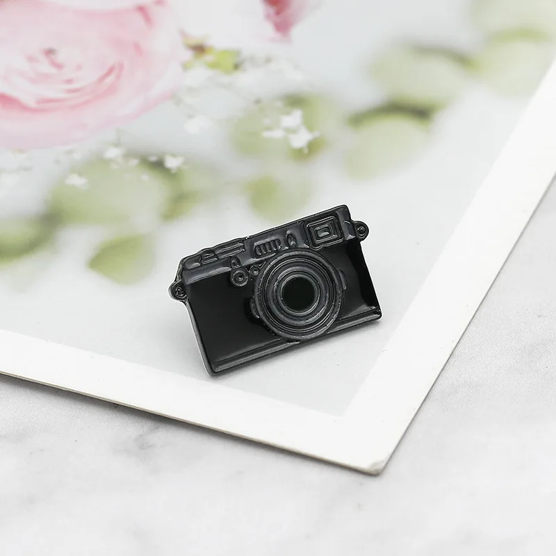 Новинка Креативные аксессуары брошь в виде мультяшной камеры эмалированная игла