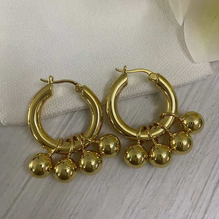 

European and American fan simple style catwalk earrings