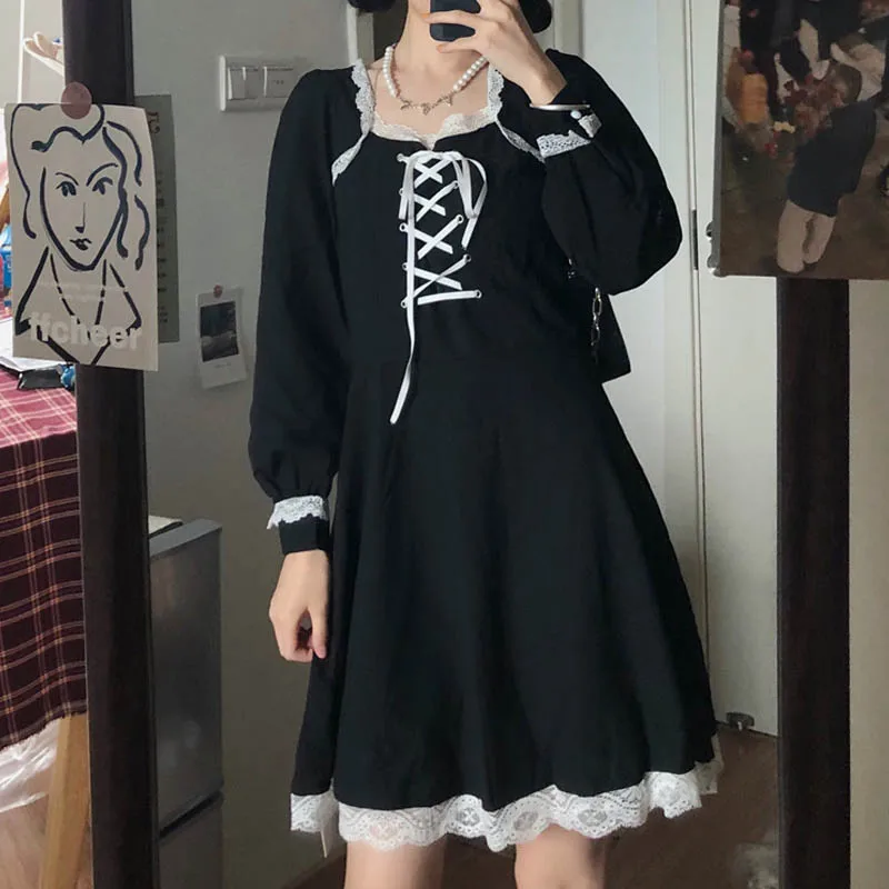 

Japanese Gothic Style Autumn Women Lolita Dress Kawaii Cute Kawaii Lace Square Collar Bandage Ruffles Dress Cosplay Costume