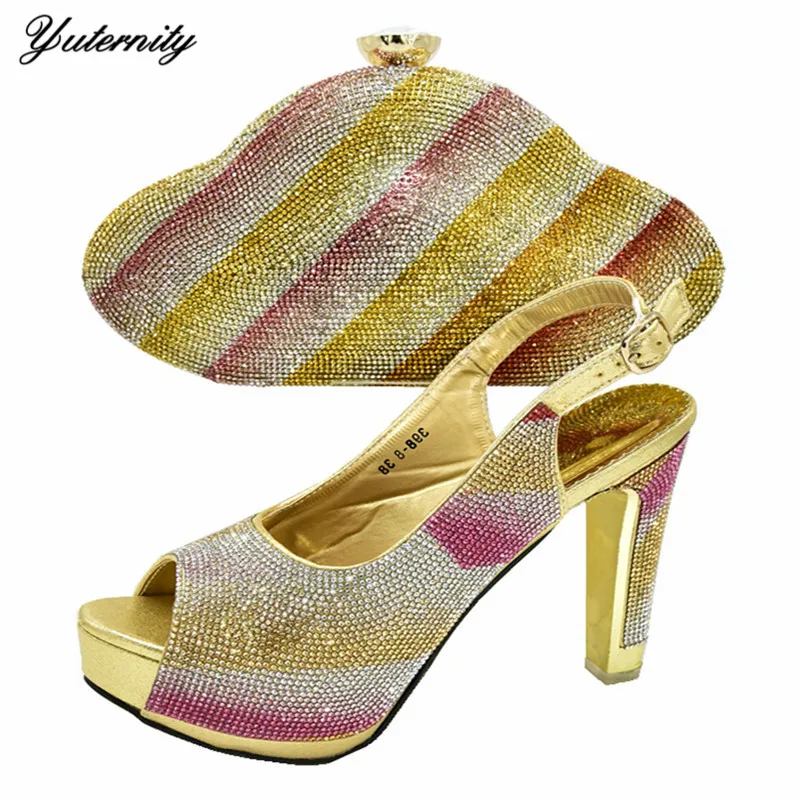 Новое поступление Модный стильный комплект из женской обуви и сумочки