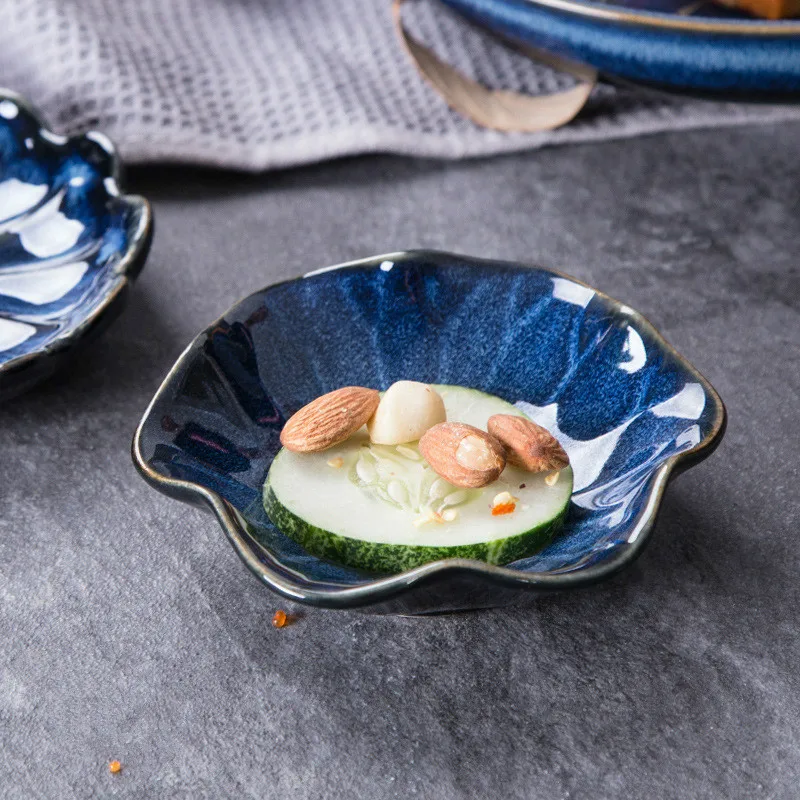 

Retro Japanese Ceramic Saucer Petal Shaped Fruit Snack Dish Hot Pot Sauce Sushi Sauce Dish Home Kitchen Tableware Candy Dish