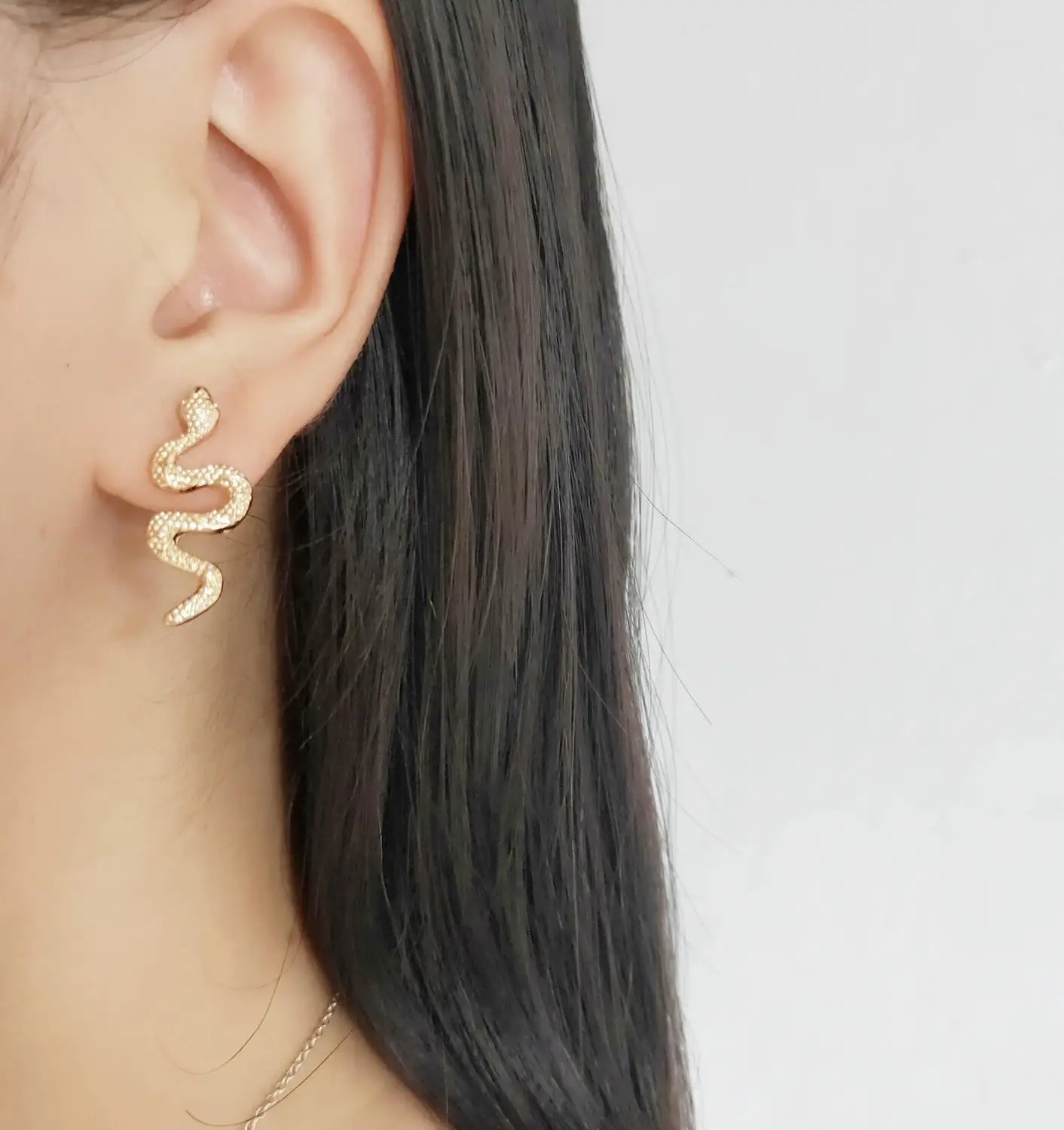 

Women metal earring Simple trend Snake vintage Earrings