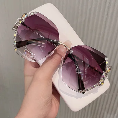

2021 new frameless diamond-encrusted goggles European and American UV sunglasses hand-drilled ladies sunglasses
