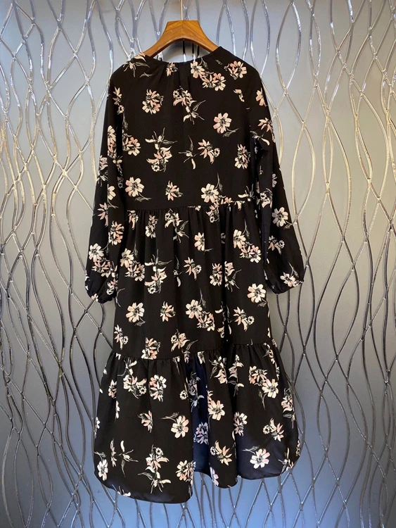 

2021 early spring new women's round neck print pattern color matching decorative neckline tie long sleeve dress 105