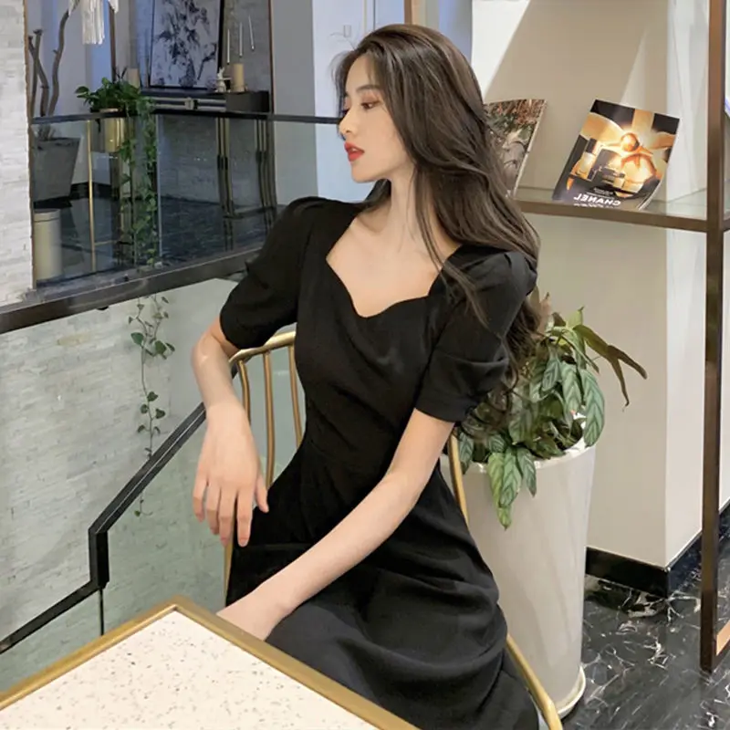 

2021 summer new black dress female temperament Hepburn style puff sleeve French 3XL