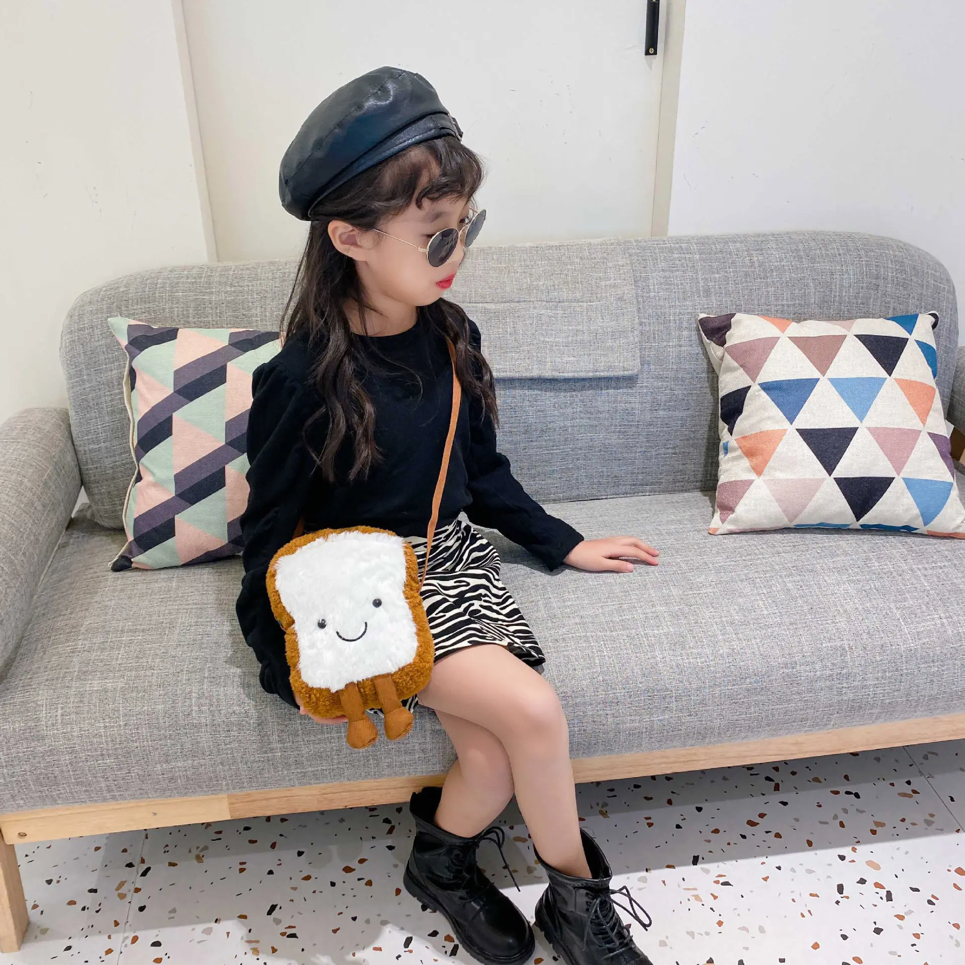 

New Plush Mini Kids Shoulder Bags Children Messenger Bags Cute Coin Purse for Baby Girls 3D Infant Crossbody Bags Soft Handbags