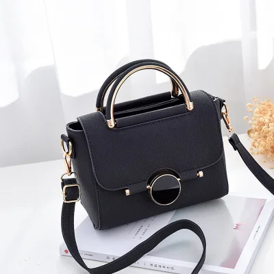 New style handheld small square bag single shoulder oblique cross chain bar Korean version women's minority |