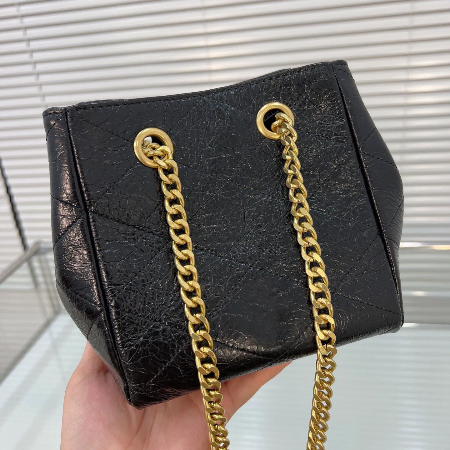 

Golden metal chain bucket bag luxury brand classic shoudler bag for women high quality fashion leather handbags