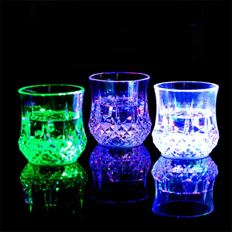 Разноцветные СВЕТОДИОДНЫЕ Светящиеся стаканы 2 шт./лот 200 мл кружки с подсветкой