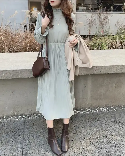 Женское длинное платье с высоким воротником плиссированное ТРАПЕЦИЕВИДНОЕ