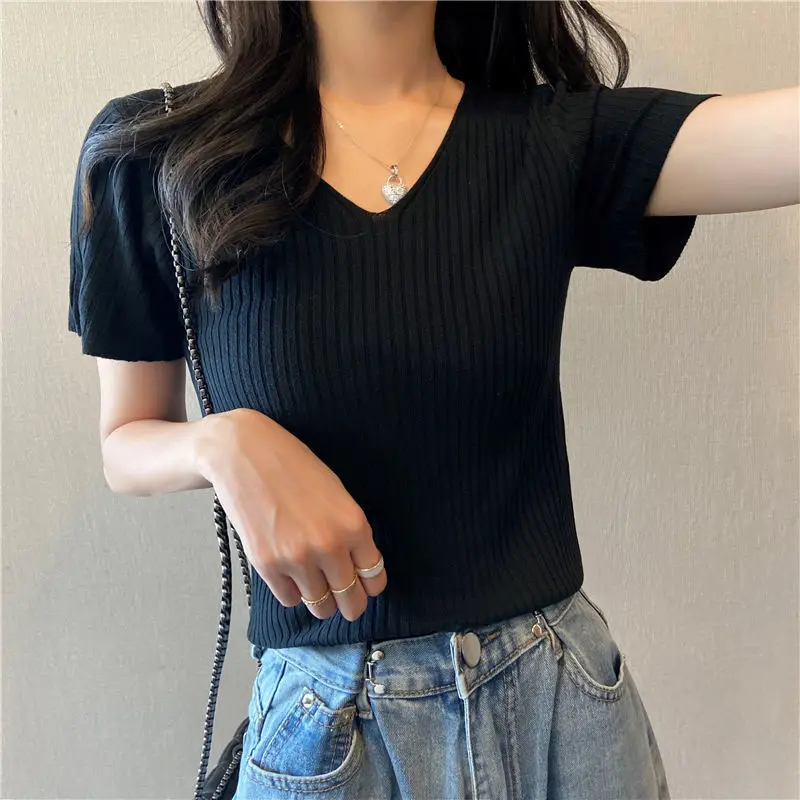 

New summer women's 2021 Korean version joker slim T shirt women's fashion V neck ice silk sweater blouse