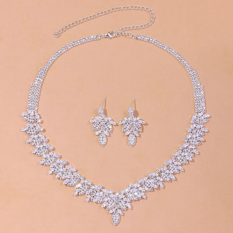 

Bride Wedding Luxury Jewelry Set Zircon Tassels Necklace Earrings Exquisite Lady Party Dress Accessories BN