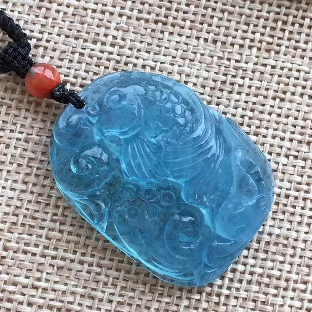 Подвеска из натурального синего цвета со льдом и прозрачной бусиной женская