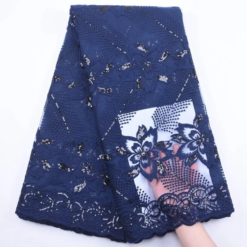 Кружевное платье с блестками вечернее из молочного шелка в африканском стиле