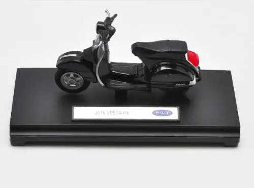 Модель мотоцикла Welly 1:18 Vespa 2016 PX литая игрушка в коробке |