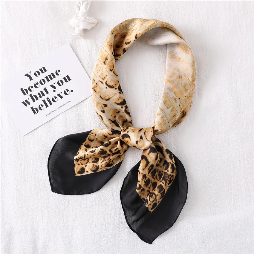 

70x70 см, Женские Летние слипоны со змеиным принтом платки шарф животных атласный шейный шарф шейный платок; Мода для девочек; Мягкий шелк крок...