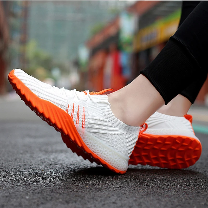 2021 Outdoor Running Shoes for Men Lightweight Walking Jogging  Women's Sneakers Couples Breathable Athletic Running Trainers