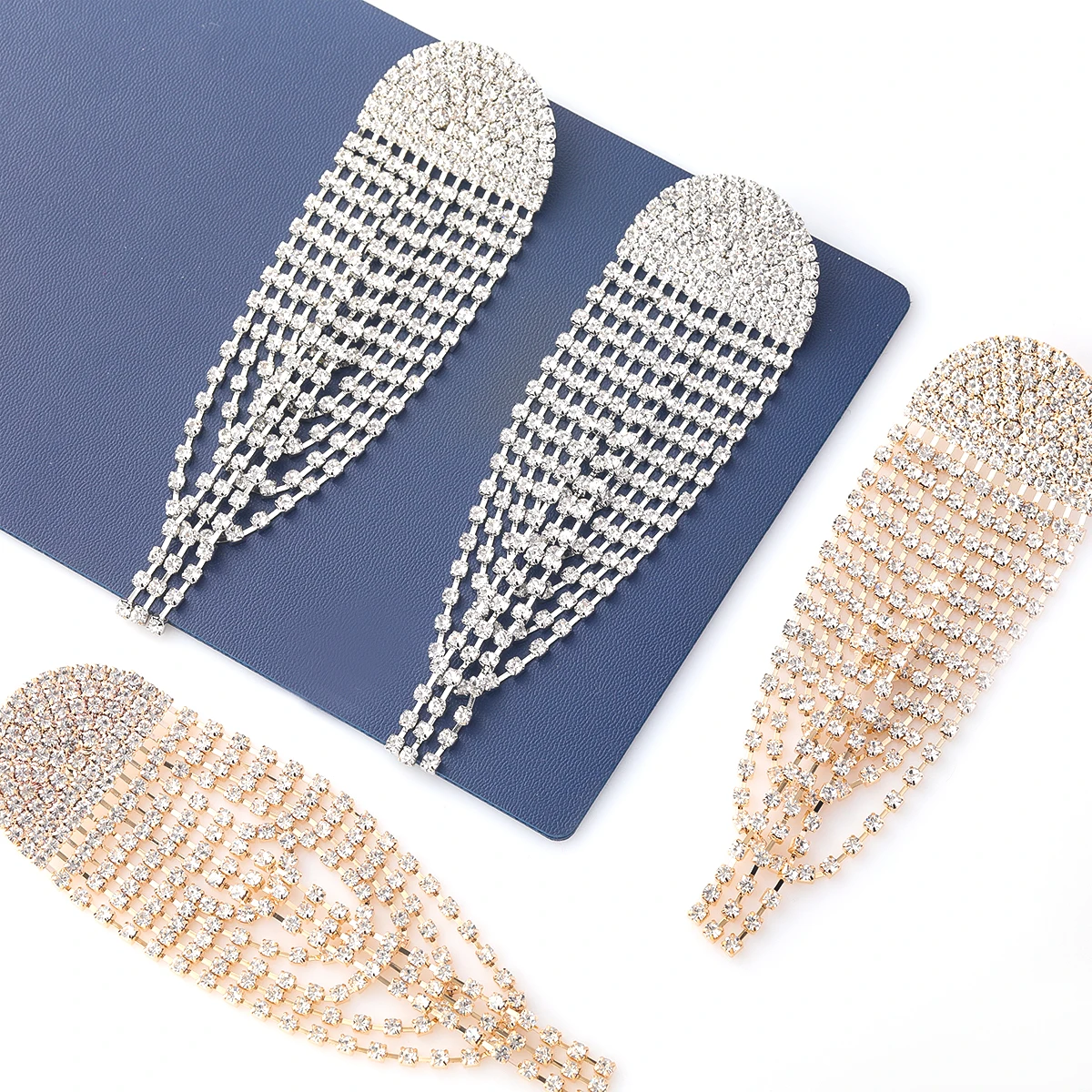 

JIJIAWNEHUA New Trend Water Drill Claw Chain Long Rushed To Women Earrings Dinner Party Fashion Jewelry Accessories