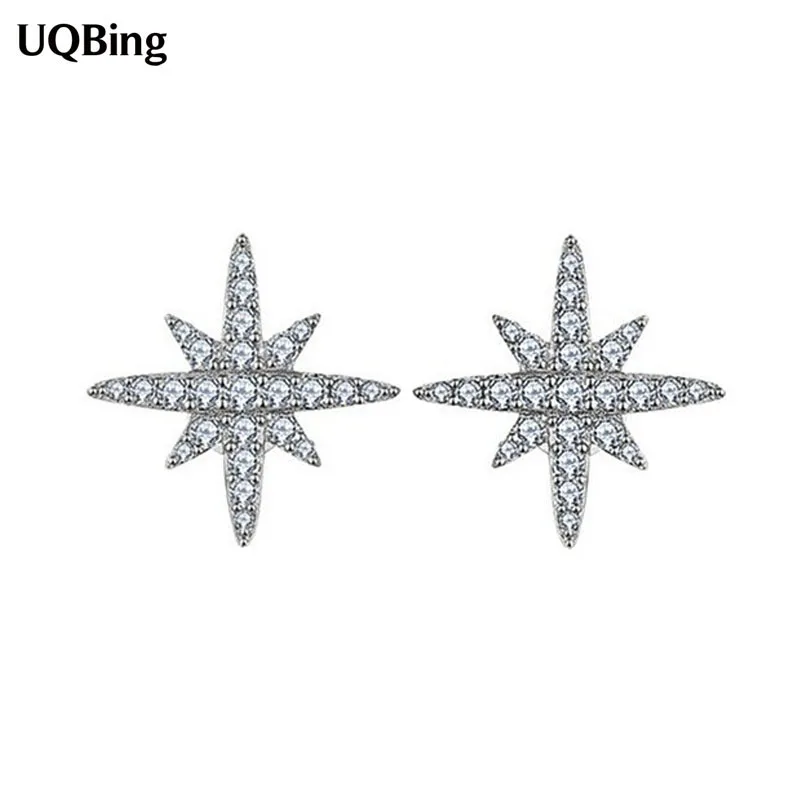 Модные серебряные серьги-гвоздики с кристаллами