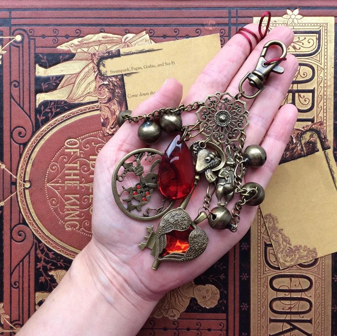 Брелок ведьмы колокольчики злые духи защита дома новый подарок для оккультный